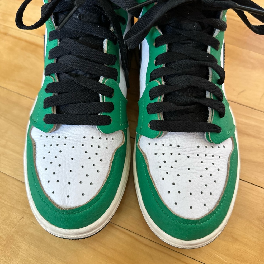 Air Jordan 1 Retro High OG “Lucky Green” - Picture 12 of 14